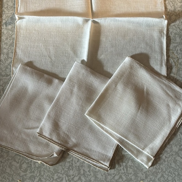 Vintage fabric napkins - Picture 3 of 3